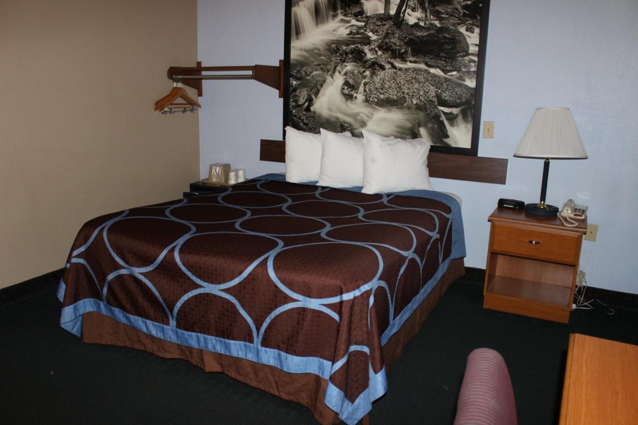 Hotel Super 8 By Wyndham East Stroudsburg - Poconos Extérieur photo