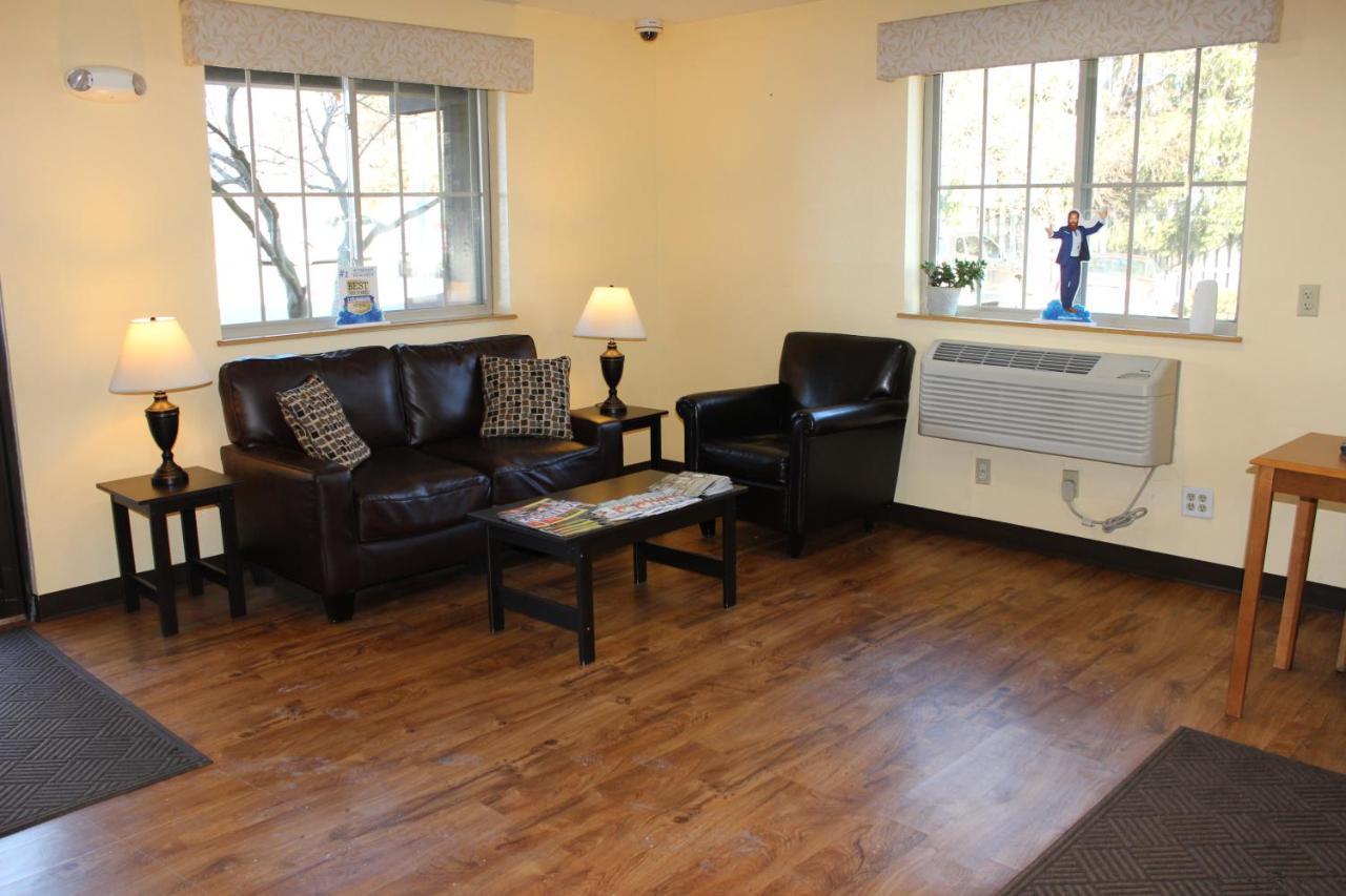 Hotel Super 8 By Wyndham East Stroudsburg - Poconos Extérieur photo