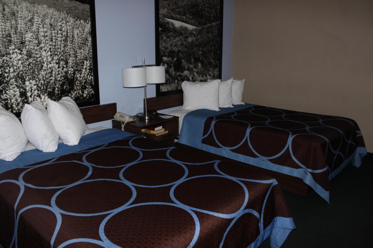 Hotel Super 8 By Wyndham East Stroudsburg - Poconos Extérieur photo