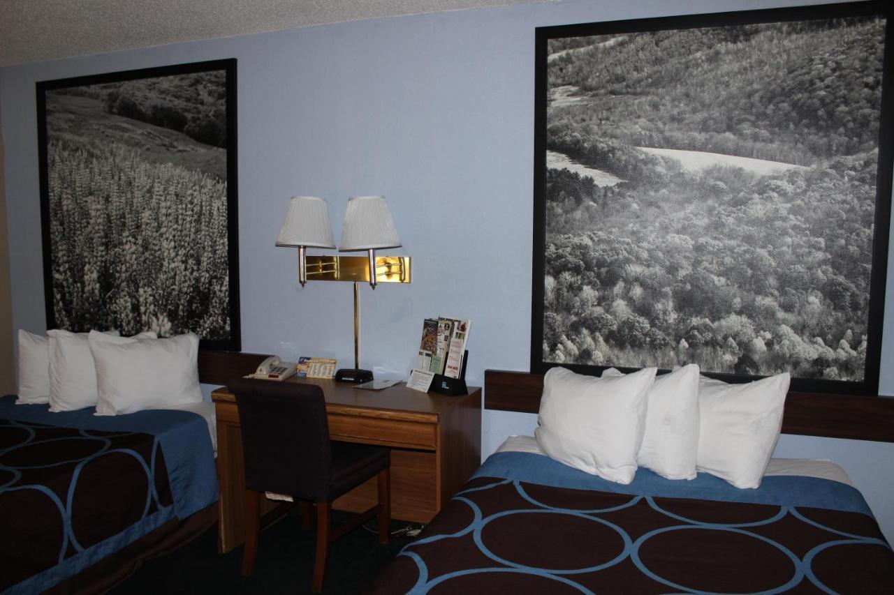 Hotel Super 8 By Wyndham East Stroudsburg - Poconos Extérieur photo